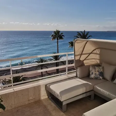 아파트 Exceptional Brand New Flat, 20 M From Beach, 85 Sq 니스