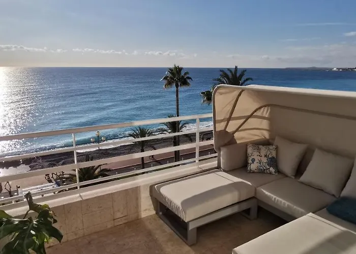 דירה Exceptional Brand New Flat, 20 M From Beach, 85 Sq ניס