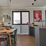 Exceptional Brand New Flat, 20 M From Beach, 85 Sq דירה *